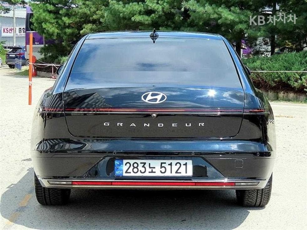 Hyundai The All New Grandeur (Azera)3.5 Gasoline 2WD Calligraphy - 4