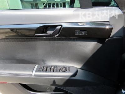Hyundai The All New Grandeur (Azera)3.5 Gasoline AWD Calligraphy - 12