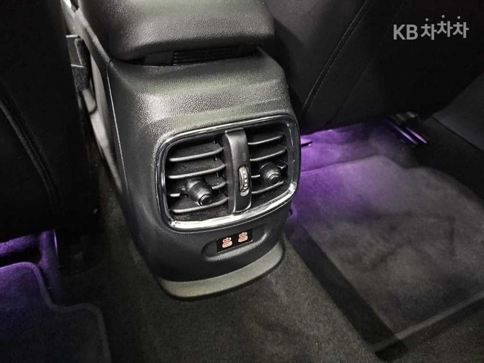 Мини 클럽맨 Второ поколение1.5 Cooper Classic Стандартен - 13