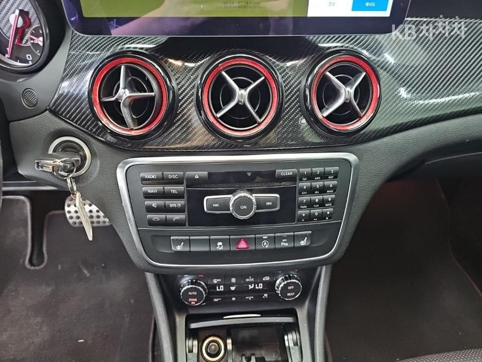 Mercedes-Benz GLA X156GLA45 AMG 4매틱 - 10