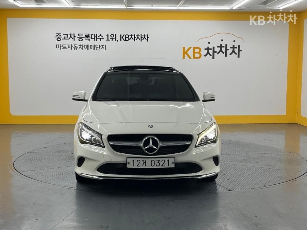 Mercedes-Benz CLA클래스 CLA250 4Matic C117(14~) - Image 1