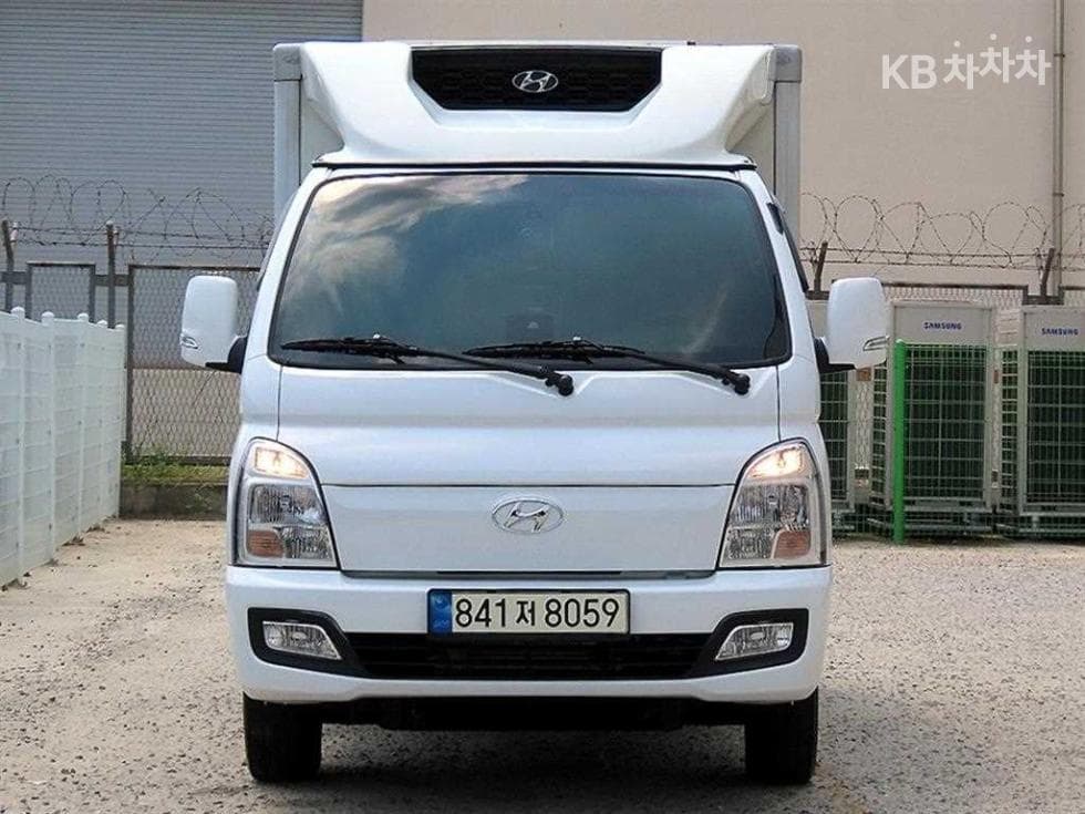 Hyundai Porter 2 Extra Long Super Cab 냉동Top (Cargo)차 SUP 트윈컴프 - Image 1