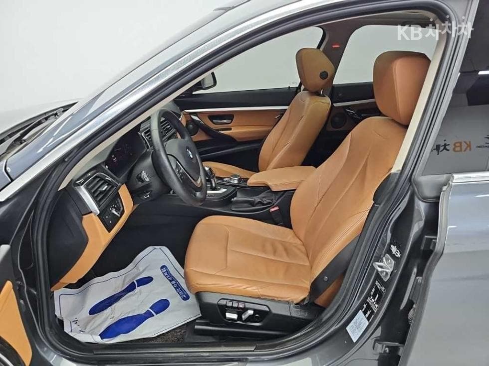 BMW Gran Turismo3 Series GT 320d F34 Luxury - 11