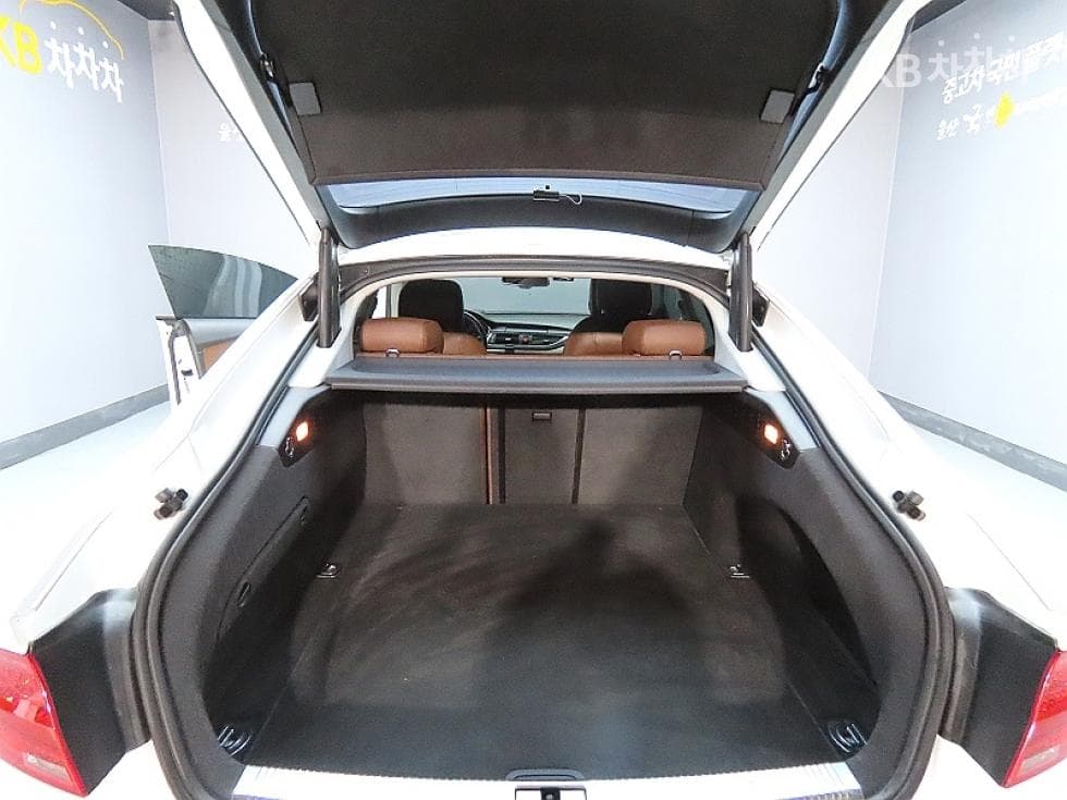 Audi A73.0 TFSI 콰트로 엔트리 - 19