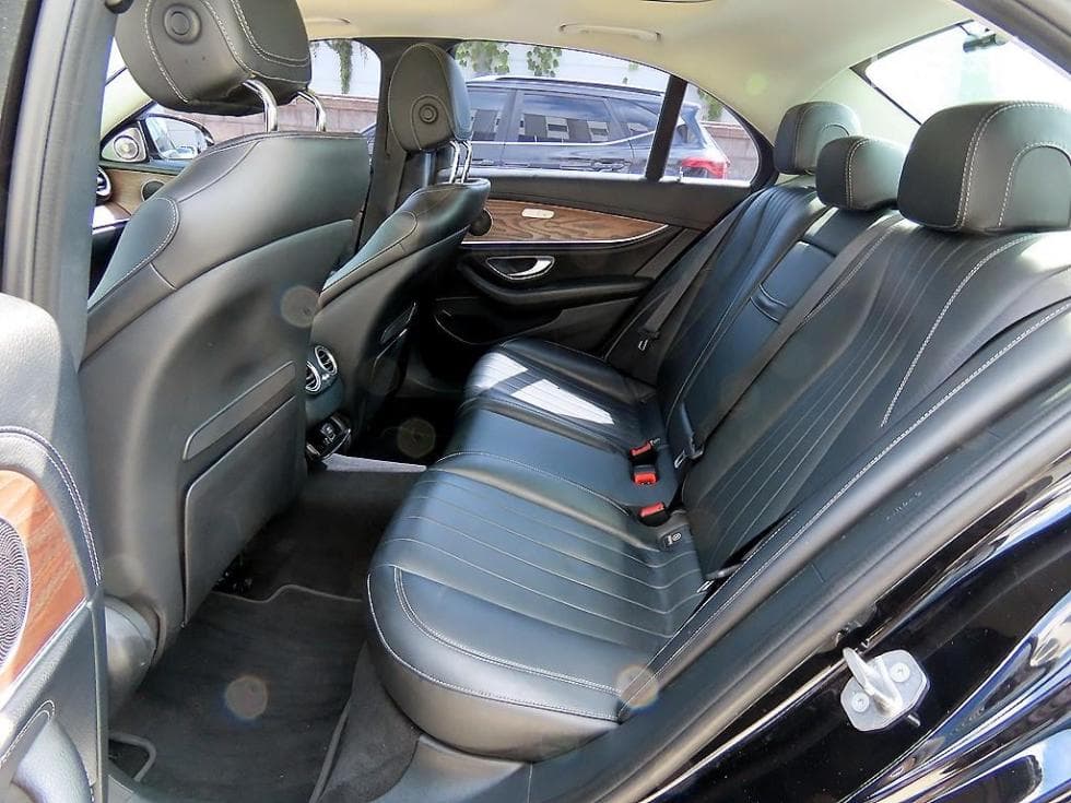 Mercedes-Benz E-Class (W213)E300 4Matic Exclusive - 6