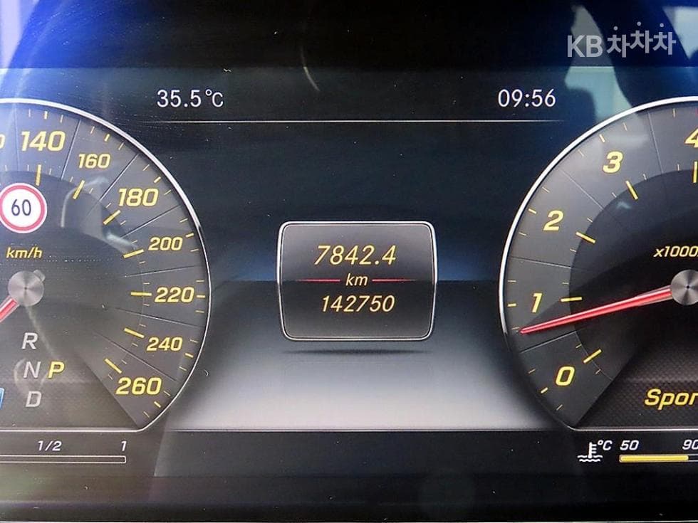 Mercedes-Benz E-Class (W213)E300 4Matic Exclusive - 9