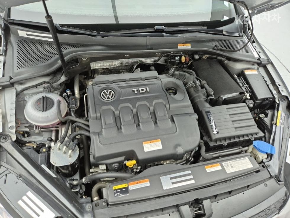 Volkswagen Golf2.0 Turbo Diesel Injection MK7 - 6