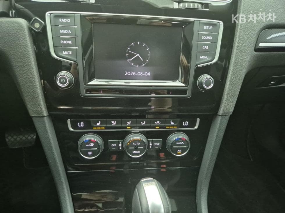 Volkswagen Golf2.0 Turbo Diesel Injection MK7 - 10