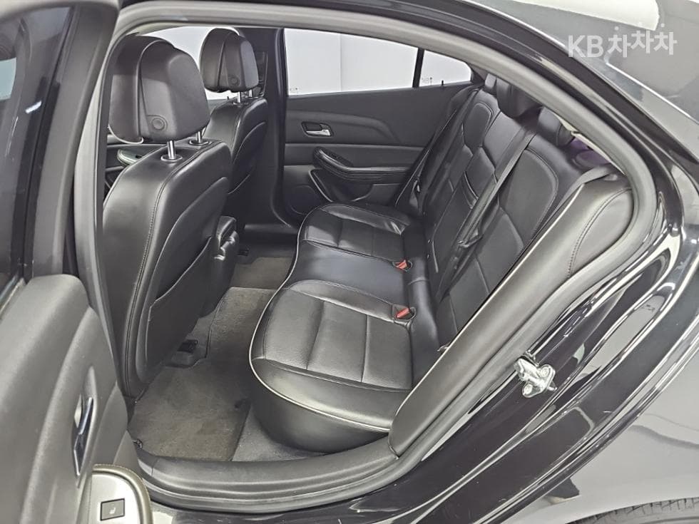 Джи Ем Корея Chevrolet Малібу2.0 LT Deluxe Pack - 12