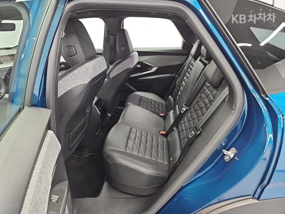 Peugeot 3008 3rd Gen1.2 Smart HEV GT - 12