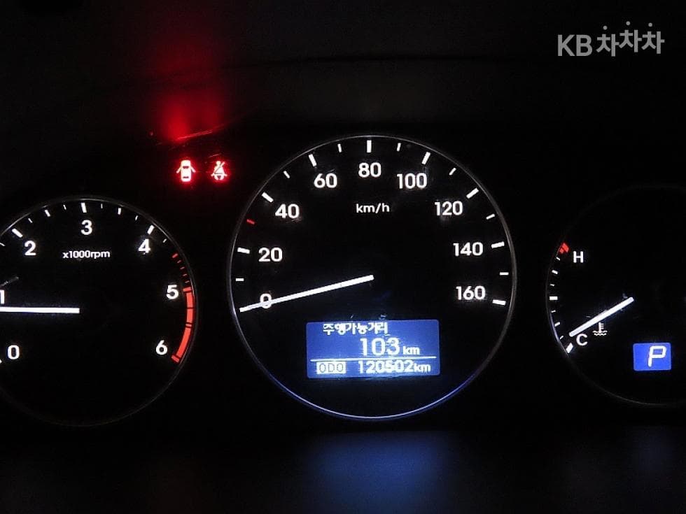 Hyundai Grand Starex12-seater Wagon CVX Modern Special (special feature/edition) - 8