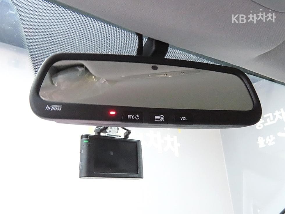 Hyundai Grand Starex12-seater Wagon CVX Modern Special (special feature/edition) - 16
