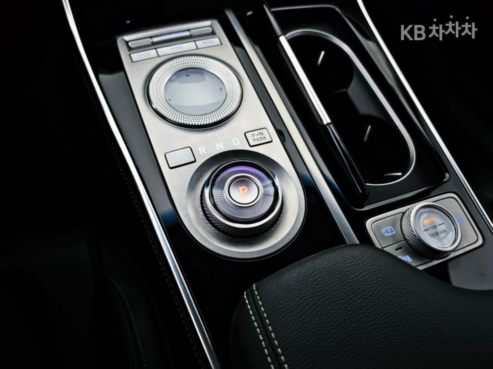 Genesis GV803.0 Diesel AWD - 9