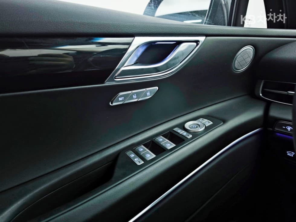 Genesis GV803.0 Diesel AWD - 13