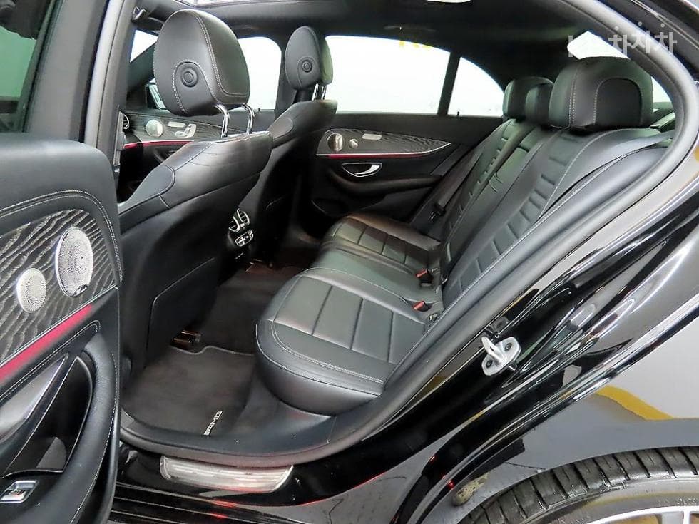 Mercedes-Benz E-Class (W213)E350 4MATIC Avantgarde - 6