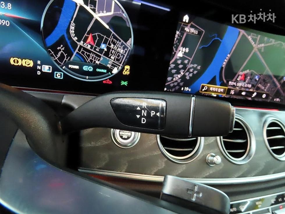 Mercedes-Benz E-Class (W213)E350 4MATIC Avantgarde - 10