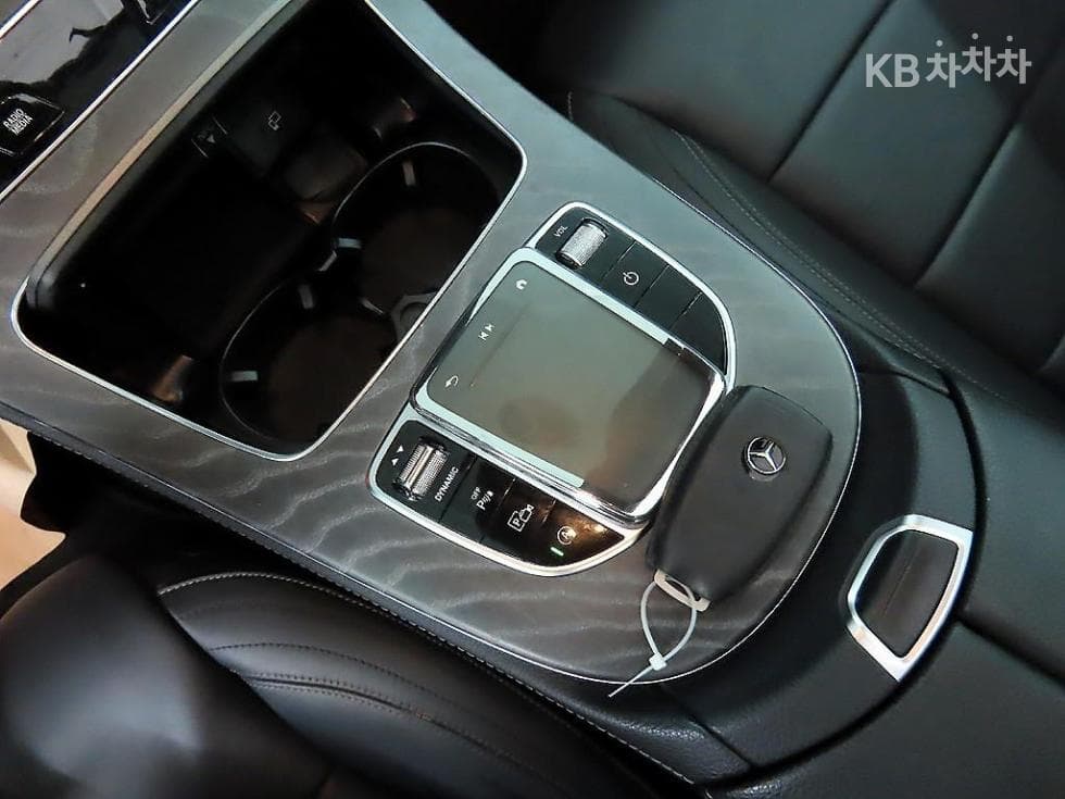 Mercedes-Benz E-Class (W213)E350 4MATIC Avantgarde - 13