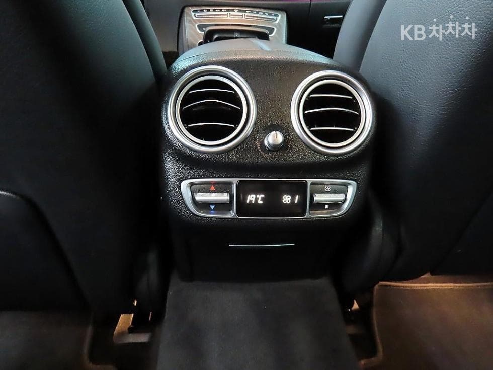 Mercedes-Benz E-Class (W213)E350 4MATIC Avantgarde - 14