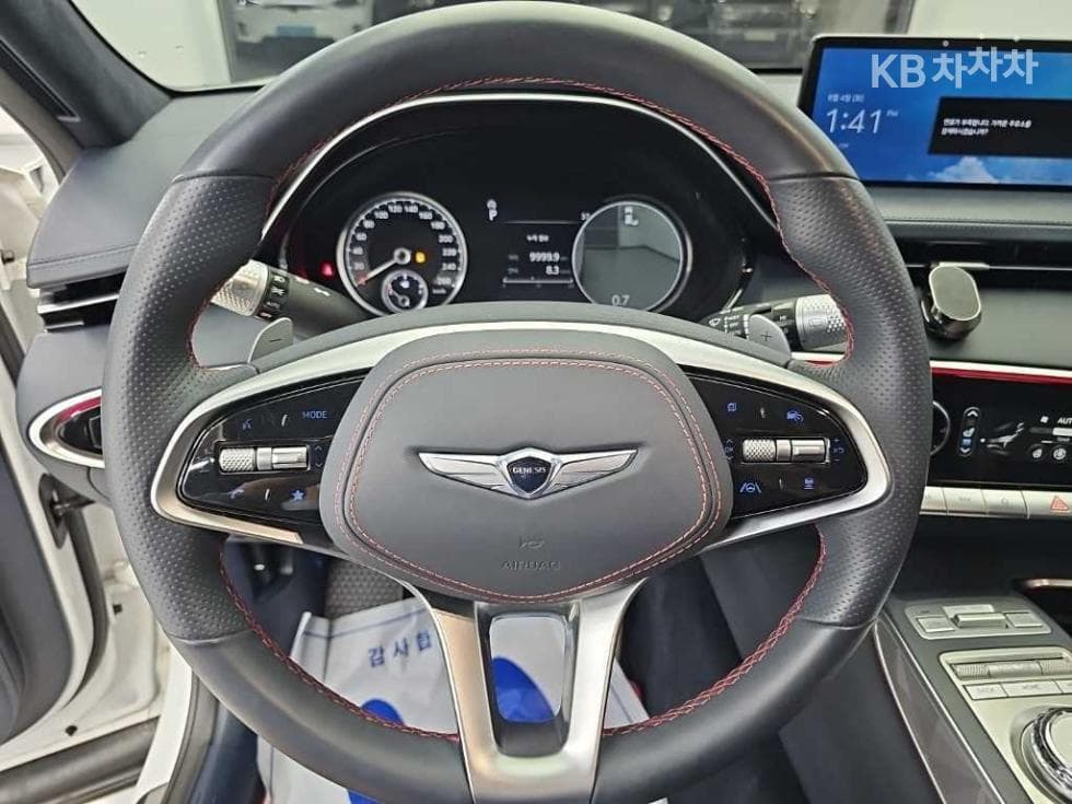 Genesis GV70Gasoline 2.5T 2WD - 9