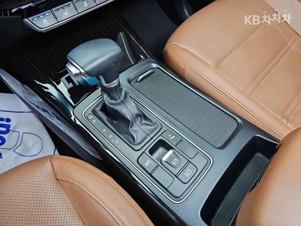 Kia The New (facelift) Sorento2.0 T-GDI 2WD Noblesse - 8