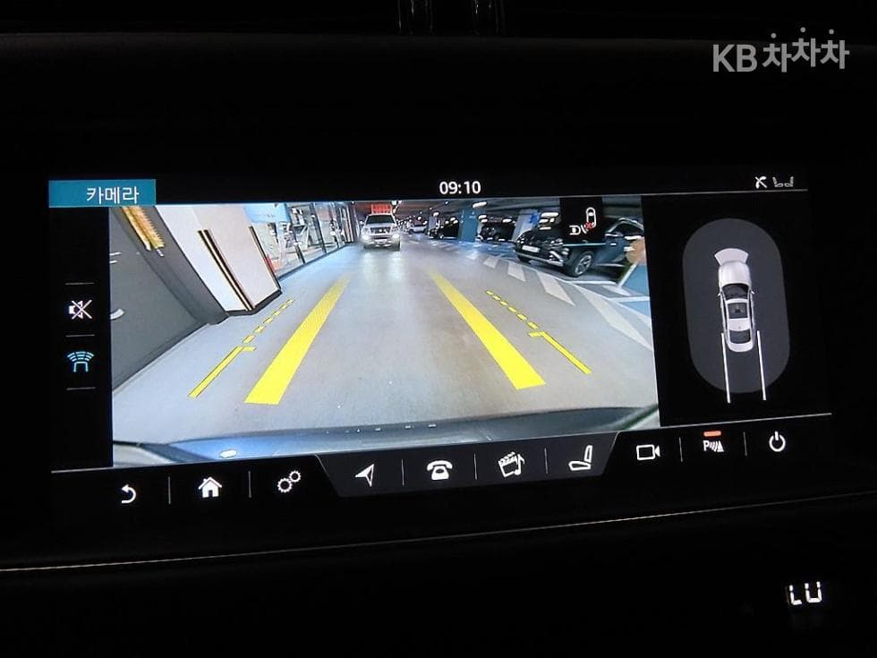 Jaguar All New XF2.0d Portfolio - 13