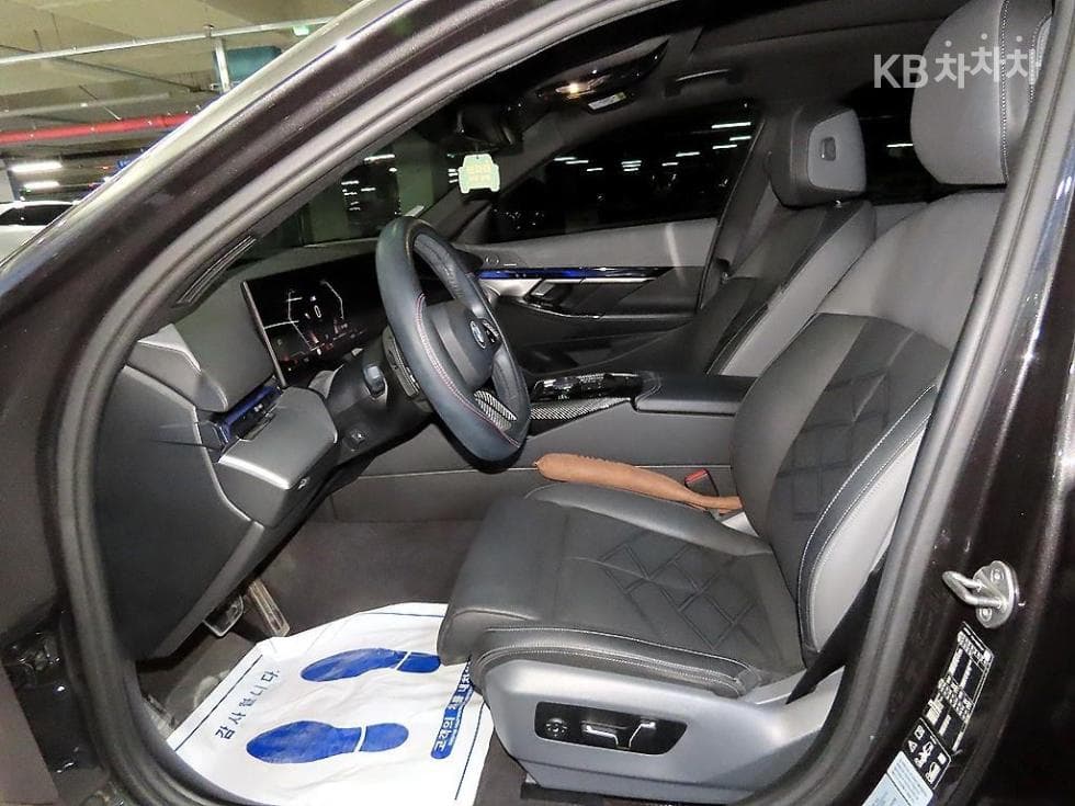 BMW New5 Series(G60)530i xDrive M Sport - 6