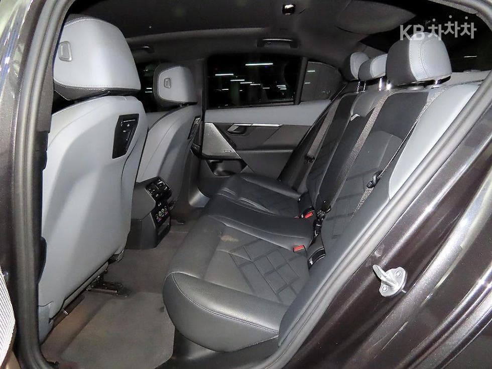 BMW New5 Series(G60)530i xDrive M Sport - 7