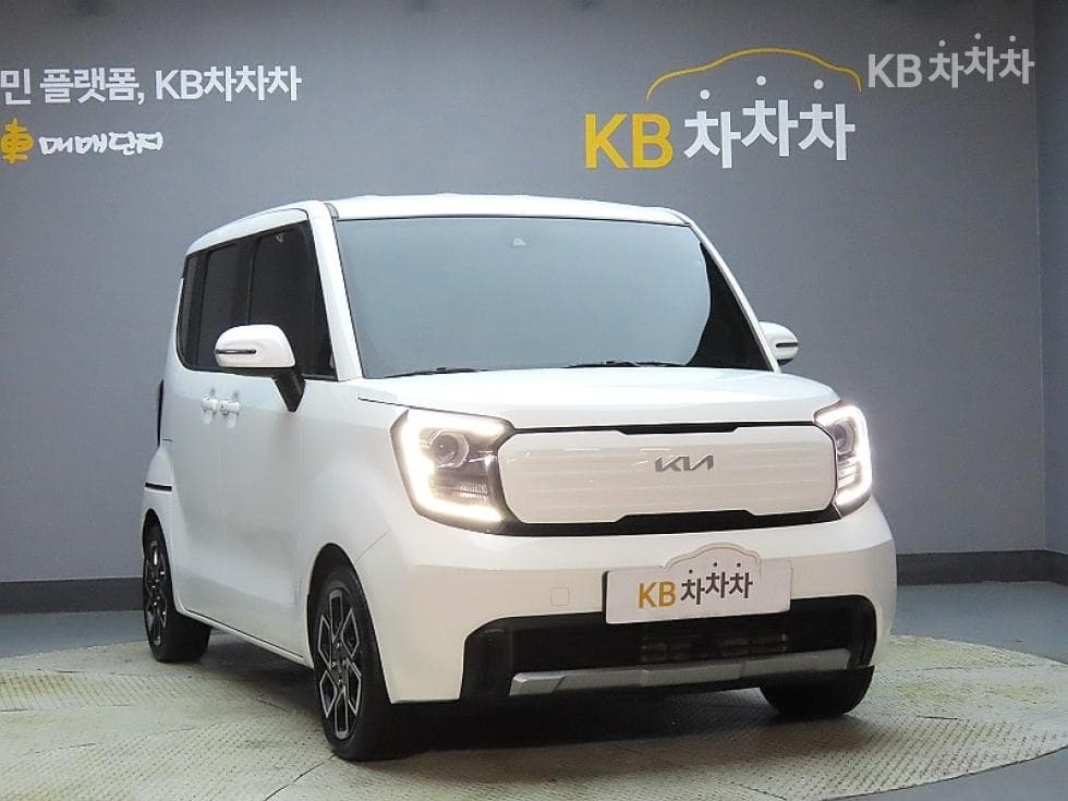 Kia The New (facelift) Kia Ray (van)1.0 Gasoline Signature - 3