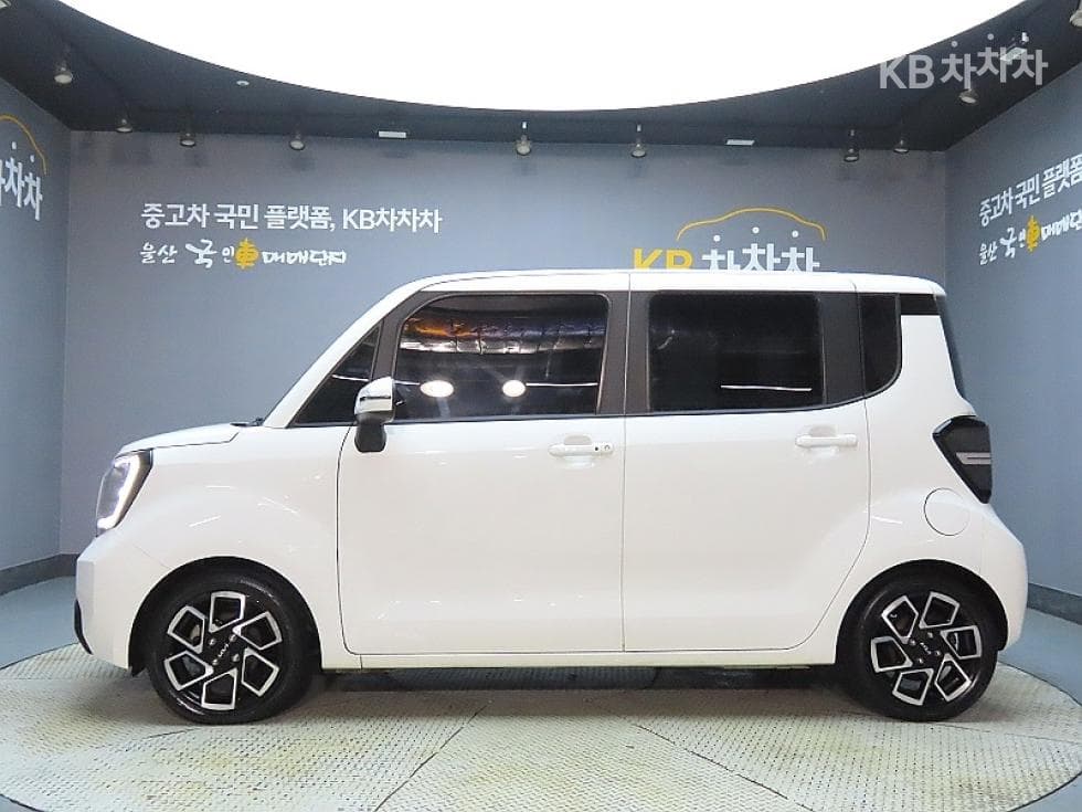 Kia The New (facelift) Kia Ray (van)1.0 Gasoline Signature - 5