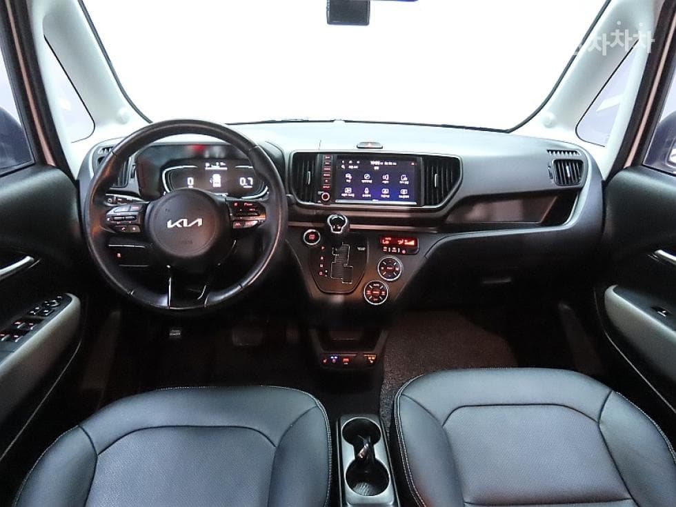 Kia The New (facelift) Kia Ray (van)1.0 Gasoline Signature - 6