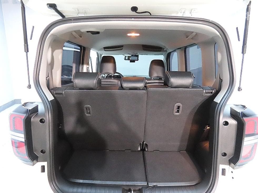 Kia The New (facelift) Kia Ray (van)1.0 Gasoline Signature - 19