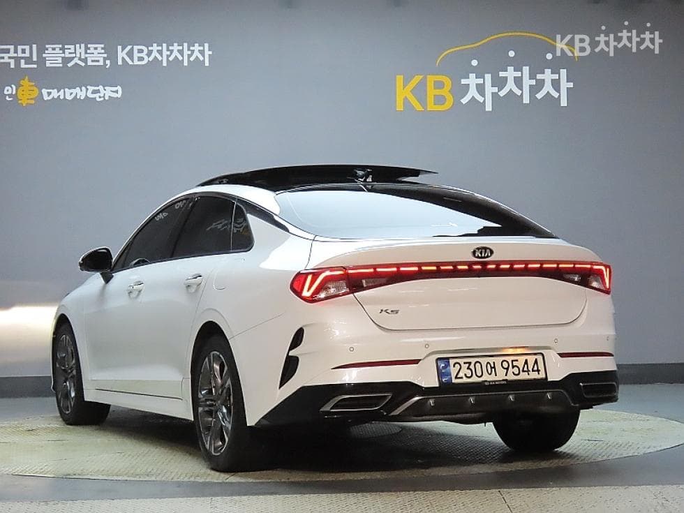 Kia K5 3rd Gen2.0 Gasoline Noblesse - 4