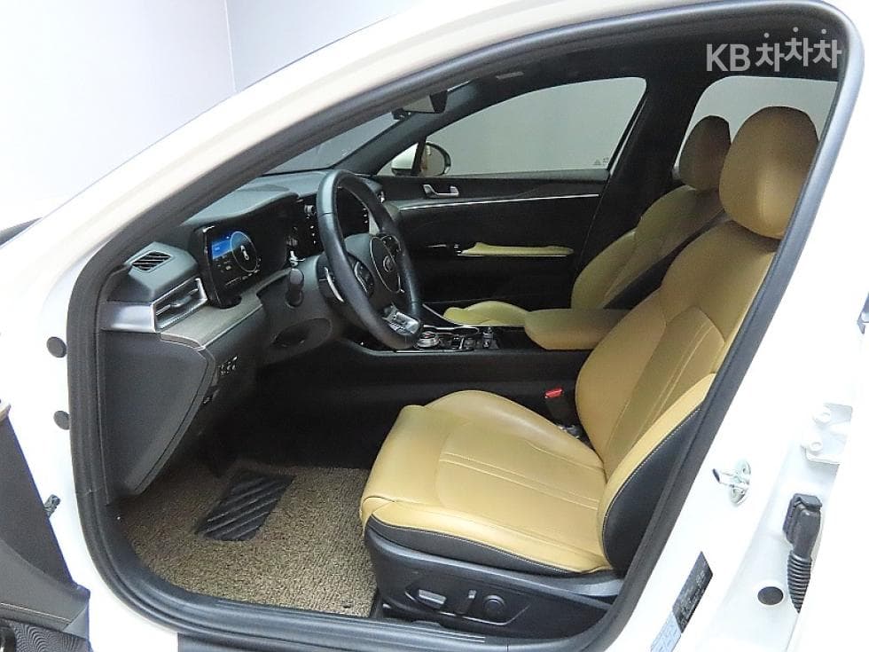 Kia K5 3rd Gen2.0 Gasoline Noblesse - 10