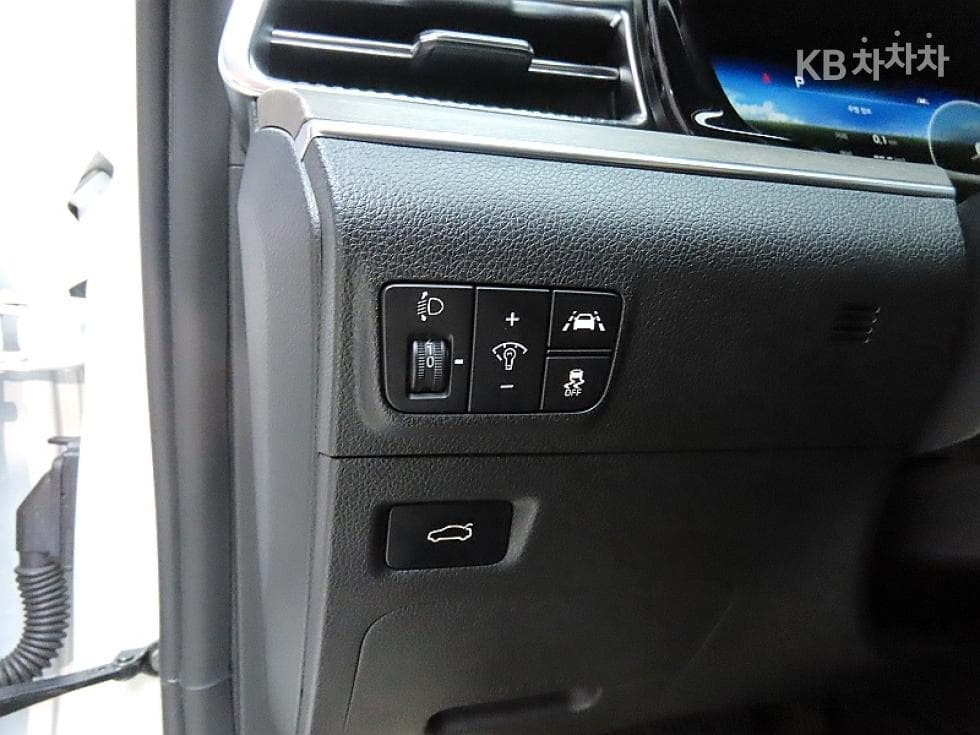 Kia K5 3rd Gen2.0 Gasoline Noblesse - 12