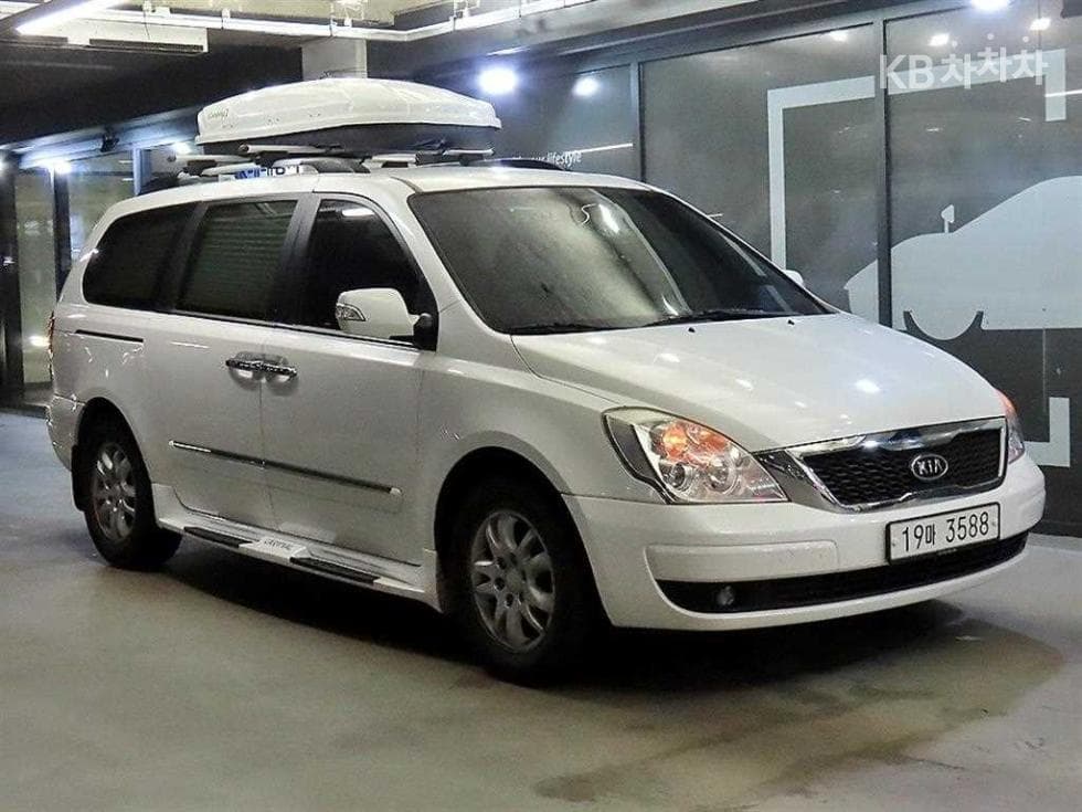 Kia Carnival R NewCarnival Limousine GLX Highest-end Type - Image 1