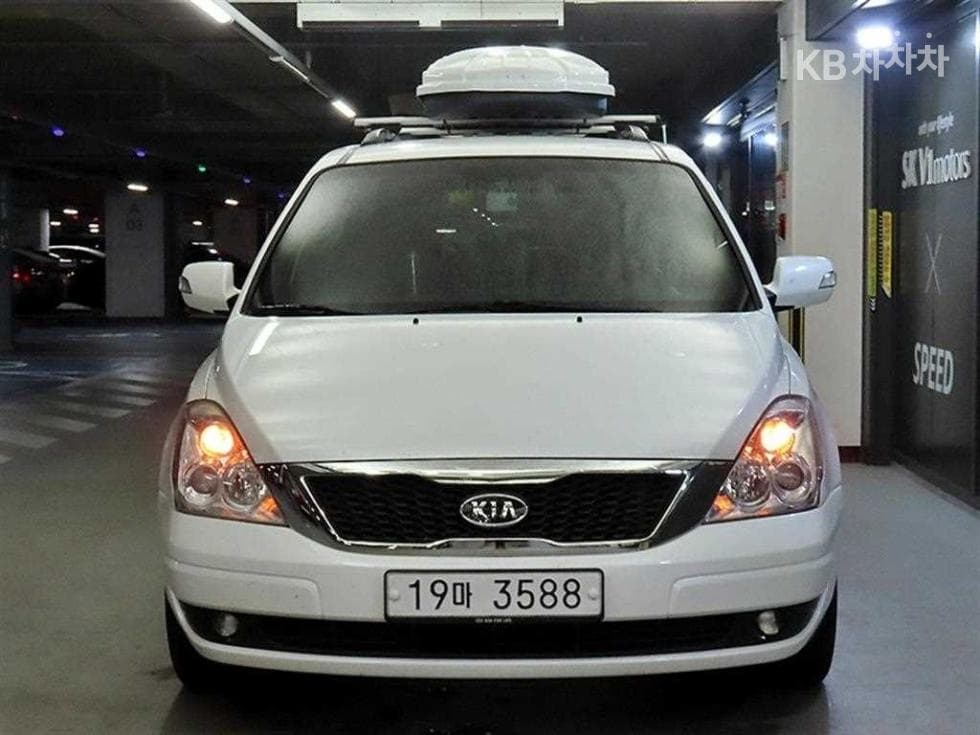 Kia Carnival RNewCarnival Limousine GLX Highest-end Type - 2