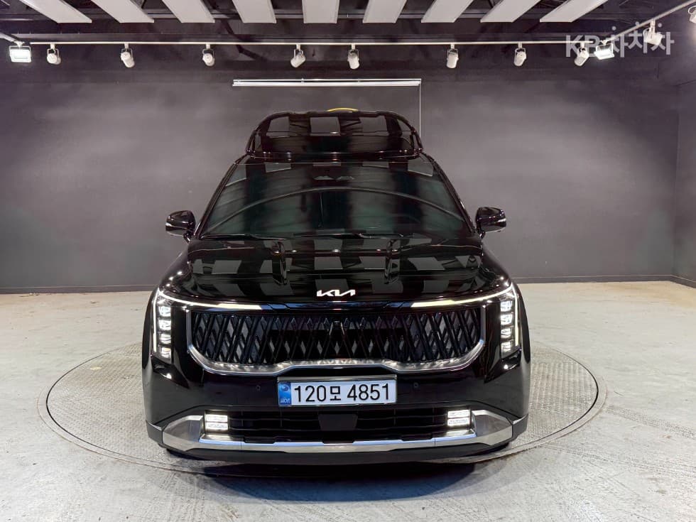 Kia The New (facelift) Carnival Hybrid 4th generation High Limousine (Carnival) 1.6 HEV 9-seater Signature - Image 1