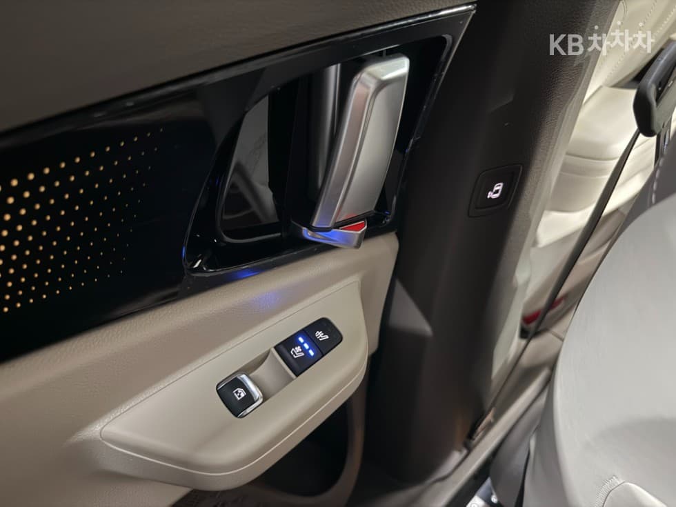 Kia The New (facelift) Carnival Hybrid 4th generationHigh Limousine (Carnival) 1.6 HEV 9-seater Signature - 25