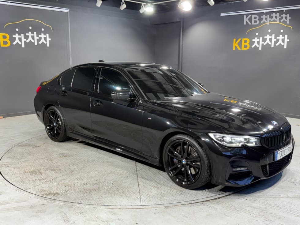 BMW 3 Series (G20)320d M Sport Package - 2
