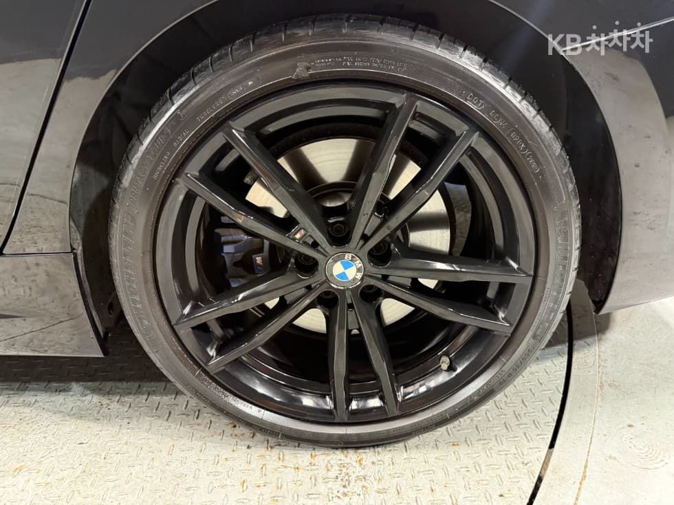 BMW 3 Series (G20)320d M Sport Package - 26
