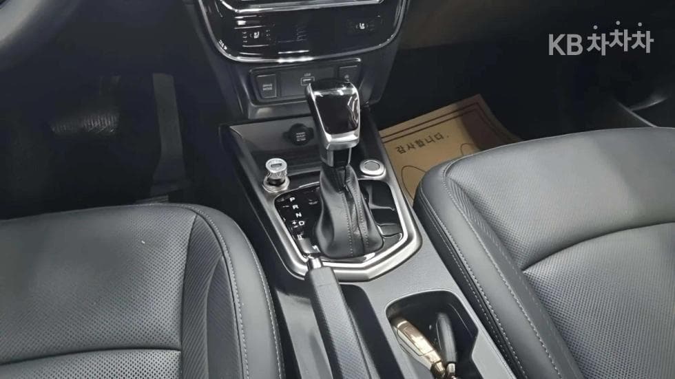 KG Mobility Very New (facelift/refresh; particularly for Tivoli) TivoliGasoline V3 2WD Standard - 9