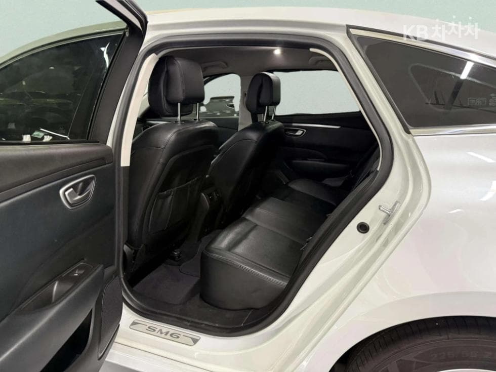 Renault Korea SM62.0 LPe Disabled-accessible SE - 14