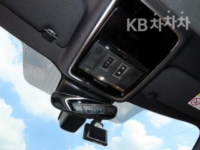 Land Rover Range Rover 벨라3.0 D300 R-Dynamic HSE - 14