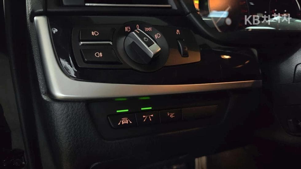 BMW New5 Series520d Pro 에디션 F10 - 15