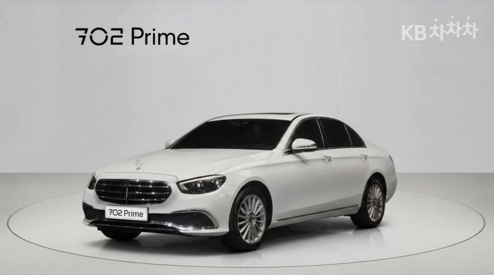Mercedes-Benz E-Class (W213) E250 Exclusive - Image 1