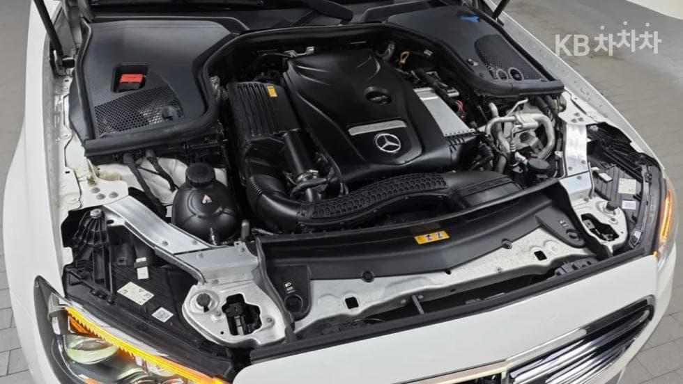 Mercedes-Benz E-Class (W213)E250 Exclusive - 6