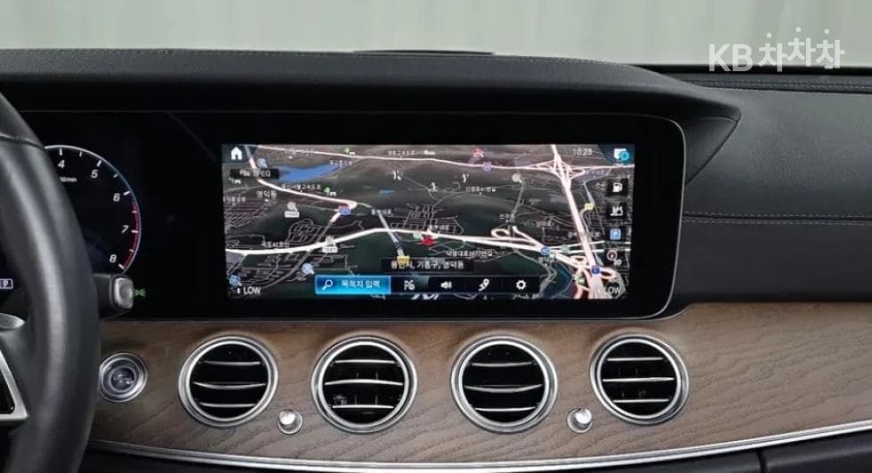 Mercedes-Benz E-Class (W213)E250 Exclusive - 12