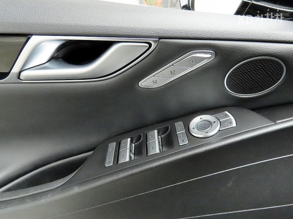 Genesis G80(RG3)2.5 Turbo Gasoline Direct Injection 2WD - 11