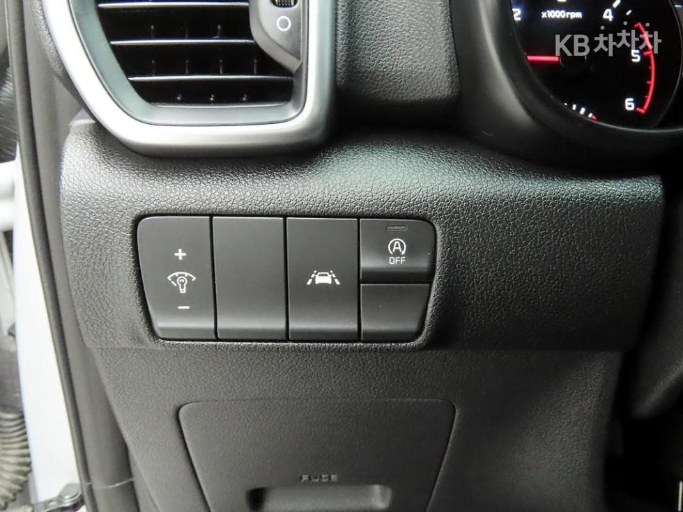 Kia Sportage 더 볼드Smart스트림 D 1.6 Diesel 2WD Trendy - 13