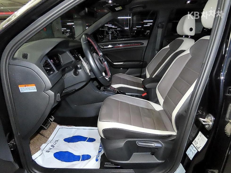 Volkswagen T-Roc2.0 Turbo Diesel Injection Premium - 6